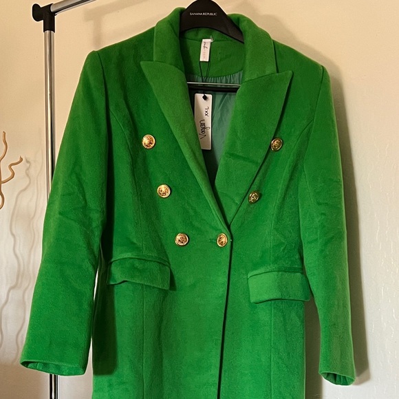 Winter is Upon us! Make me and Offer! Green with Envy - Perfect for the Holidays - Picture 4 of 7